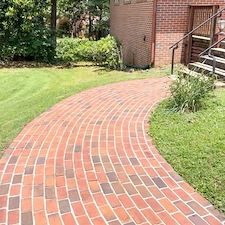 Driveway-Cleaning-Sidewalk-Cleaning-House-Wash-Auburn-AL 1